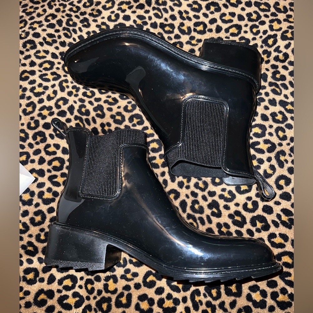Stylish Black Women's Boots - Picture 4 of 8